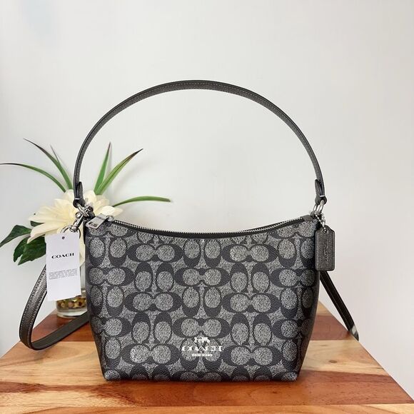 NWT Coach Zip Top Shoulder Bag In Signature Canvas - Picture 1 of 7